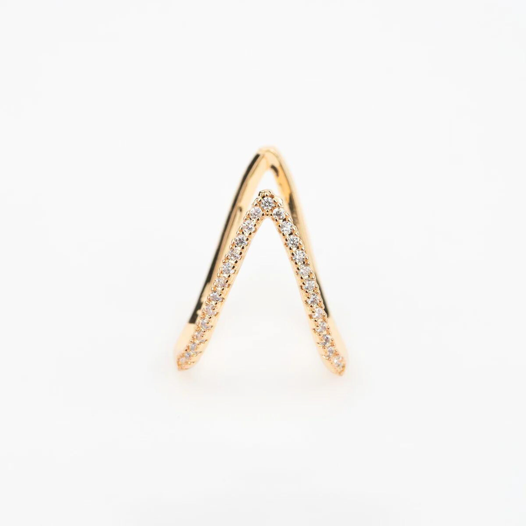 Gold Plated Anti Tarnish Adjustable AD Stone V Ring